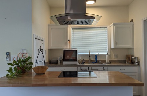 Chico House | Modern, Private Countryside House. Peaceful Nature, Non-Toxic Soaps & Cleaners.