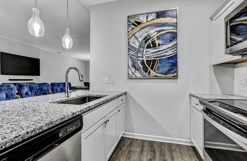 Richmond Hill House | Modern Private Getaway w/Amenities Near Savannah!