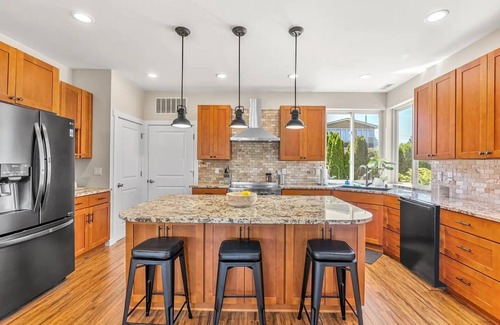 Seattle Metro Area House | Modern Private Getaway in the Heart of Seward Park!