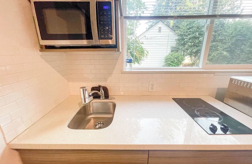 Cedar Heights Apartment | Modern Private Guest House in Seattle