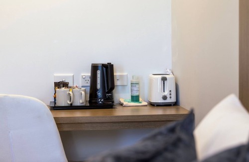 Callala Beach Apartment | Modern Queen Studio - 6 Min Walk to Beach