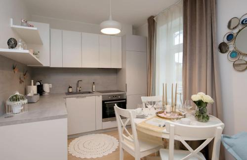 Parnu Apartment | Modern quiet 2 bedroom apartment near City center