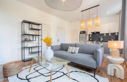 Marcq-en-Baroeul Apartment | Modern, quiet 3-bedroom apartment with parking