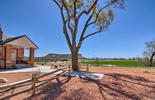 Kanab House | Modern Ranch House with Fire Pit and Valley Views