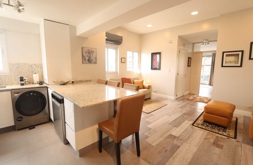 Recoleta Condo | Modern - Recoleta Penthouse - 24/7 Security - Rooftop Pool -Balcony and View