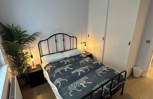Vincent Square Apartment | Modern refurbished 2 bedroom apartment in the heart of London
