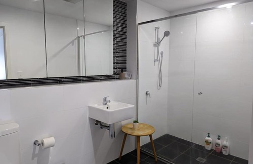 Wright Apartment | Modern & Relaxed Apartment, Great Views @Wright