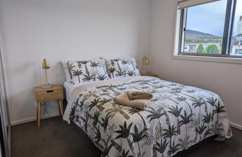 Wright Apartment | Modern & Relaxed Apartment, Great Views @Wright