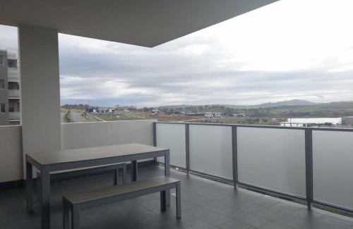 Wright Apartment | Modern & Relaxed Apartment, Great Views @Wright
