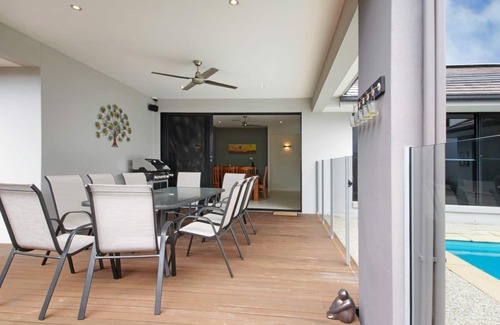 Parrearra House | Modern Relaxed Lifestyle - Sleeps 10