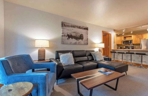 Driggs Condo | Modern Remodel Top Level Corner Unit with Hot Tubs