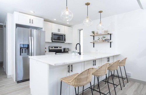 Nazareth Condo | Modern Renovations! Awesome Location on Water!
