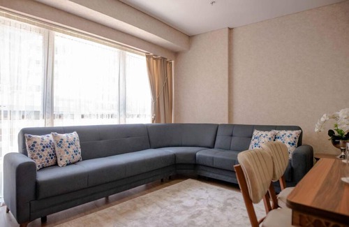 Mustafakemalpasa Apartment | Modern residence in a complex with pool