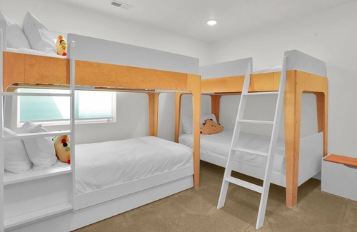 Park City House | Modern Retreat, Close to Skiing, Trails and Parks