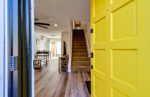 College Hill Apartment | Modern Retreat near UofO, Autzen Stadium, Amazon Park #2