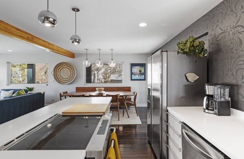 Mount Olympus House | Modern Retreat with Pool, Hot Tub & Amazing Views!