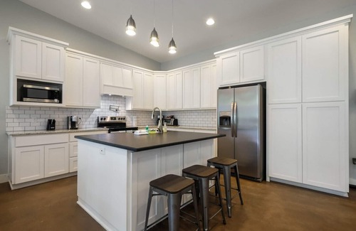 New Braunfels House | Modern river home on 1/2 acre with 101' of private river frontage.