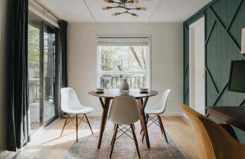 Shohola House | Modern Riverfront Cabin Poconos Woodland Escape