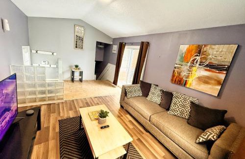 Riverside Apartment | Modern Riverside 3BR, 2 Lounges, Office, by Casino