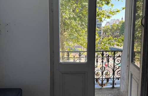 San Nicolas House | Modern room in old house