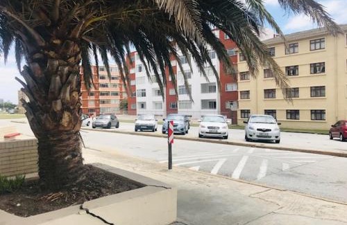 Humewood House | Modern rooms available close to the beach in Humewood