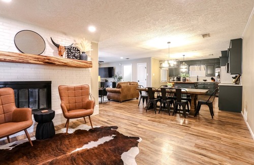 Bowie House | Modern Rustic 5 Bedroom