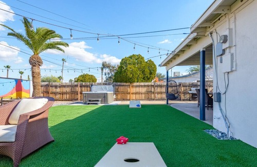Papago Parkway House | Modern Scottsdale Oasis | Jacuzzi Spa