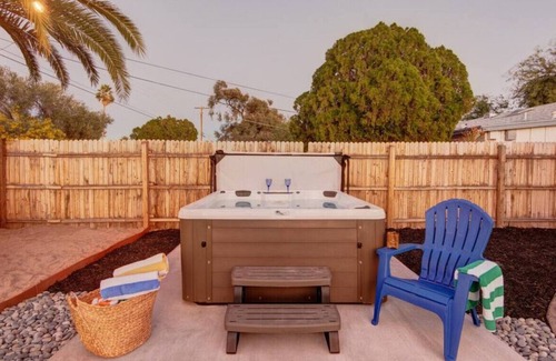 Papago Parkway House | Modern Scottsdale Oasis | Jacuzzi Spa