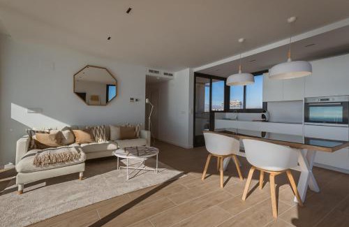 L'Albufereta Apartment | Modern sea front jacuzzi Blue Sky