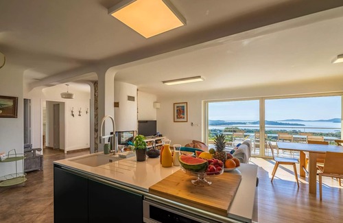 Porto-Vecchio Villa | Modern sea view villa, pool, full service, arrival Sunday departure
