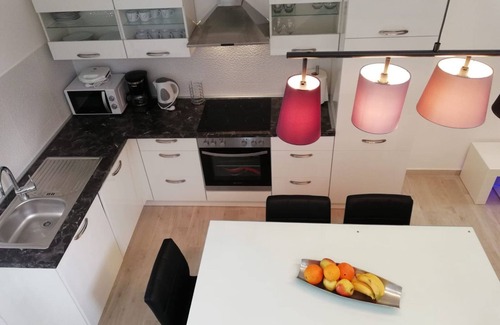 Arbanija Apartment | Modern seafront apartment with hot tub