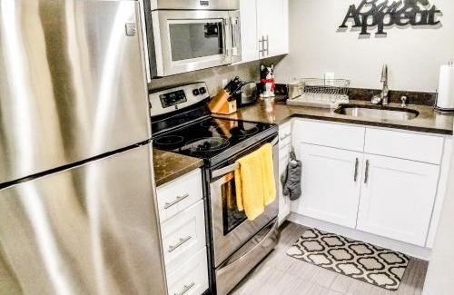 Brighton Apartment | Modern Seattle Oasis