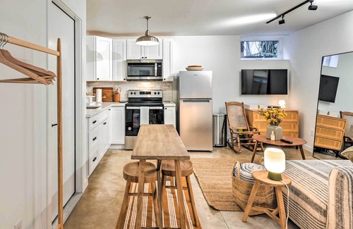 Central District Apartment | Modern Seattle Studio ~ 2 Mi to Downtown