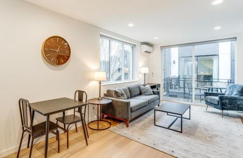 Brighton House | Modern Seattle Townhome Walk to Light Rail!