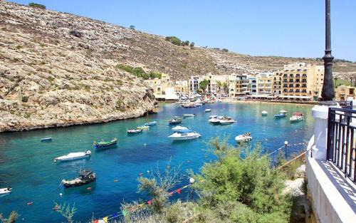 Xlendi Apartment | Modern SeaView Xlendi Apartment