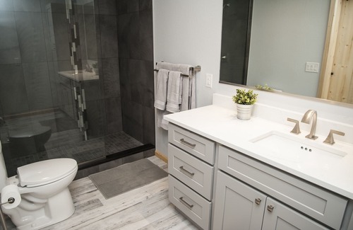 Roxborough House | Modern, Secluded separate entrance getaway in Roxborough