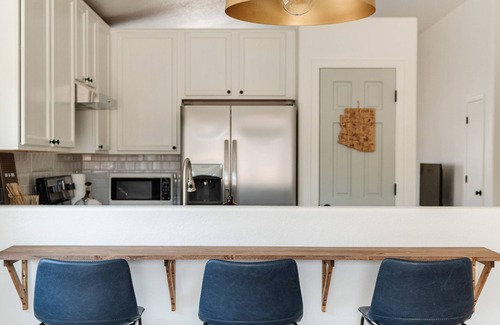Tucson House | Modern, Serene, & Spacious Southwest Retreat