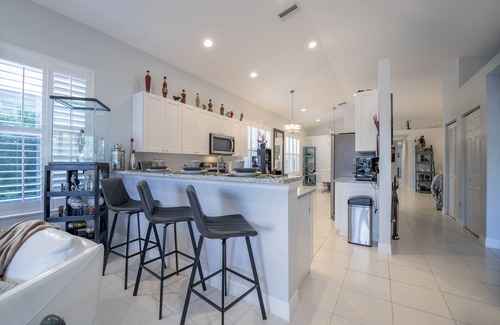 Saturnia Lakes House | Modern single family home in Resort Style Community