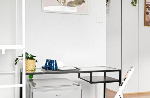 Botany House | Modern Single Room at Botany - Mins to Airport - Shared Bathroom