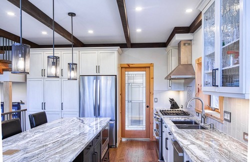 East Kootenay Ski Chalet | Modern Ski-In/Ski-Out Cabin in Panorama