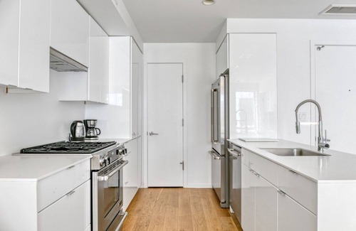 D Street - West Broadway Apartment | Modern South Boston 1bd near restaurants & shops by Blueground