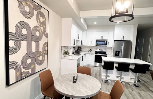 Lincoln Heights House | Modern South Hill Getaway-close proximity to all of Spokane! Full amenities.