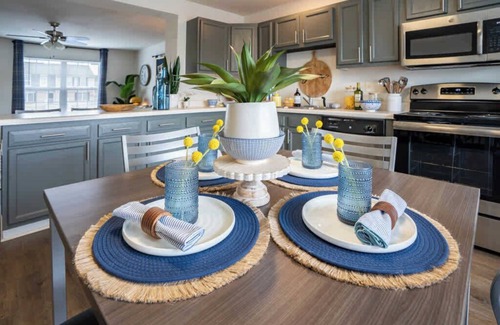 Columbia Apartment | Modern Space Great For Extended Stays! Pool & Gym