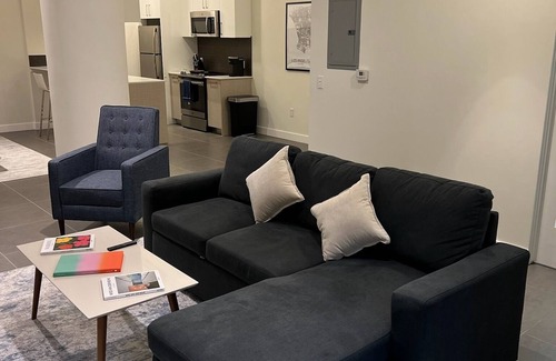 Downtown Los Angeles Condo | Modern, Spacious 1 Bedroom Loft in DTLA - FREE Parking