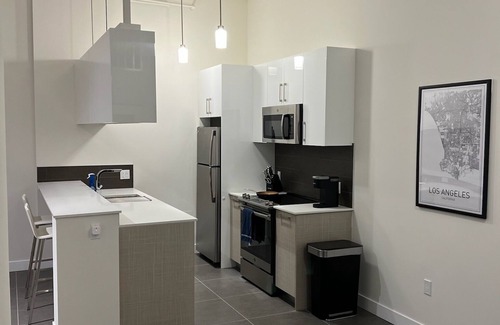 Downtown Los Angeles Condo | Modern, Spacious 1 Bedroom Loft in DTLA - FREE Parking