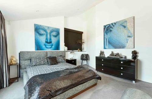 Marrickville Apartment | Modern spacious 3 bedroom penthouse in Enmore