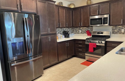 Temecula House | Modern Spacious home in Murrieta near Temecula wineries and Historic Old Town
