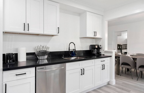 Citrus Heights House | MODERN SPACIOUS 4B2B GAME RM, OFFICE, & PRIV POOL