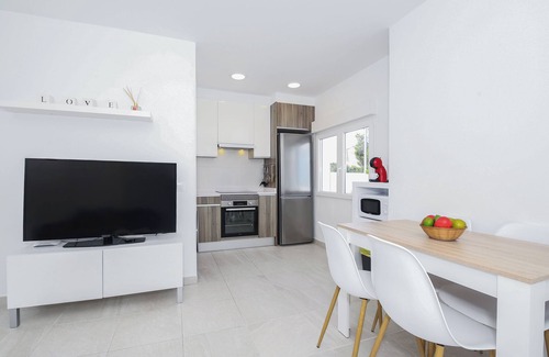 Cala Blanca House | Modern-style villa near the beach – Villa Garasa