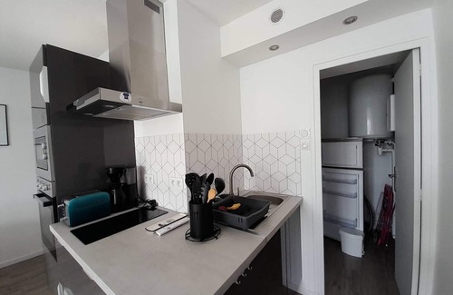 Saint-Hilaire-de-Riez Apartment | Modern Studio near Beach & Shops with Private Parking